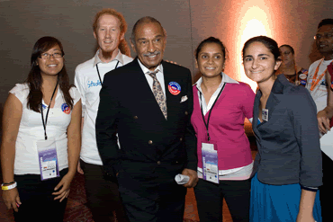 RNswithRepJohnConyers_dnc_event_004.gif