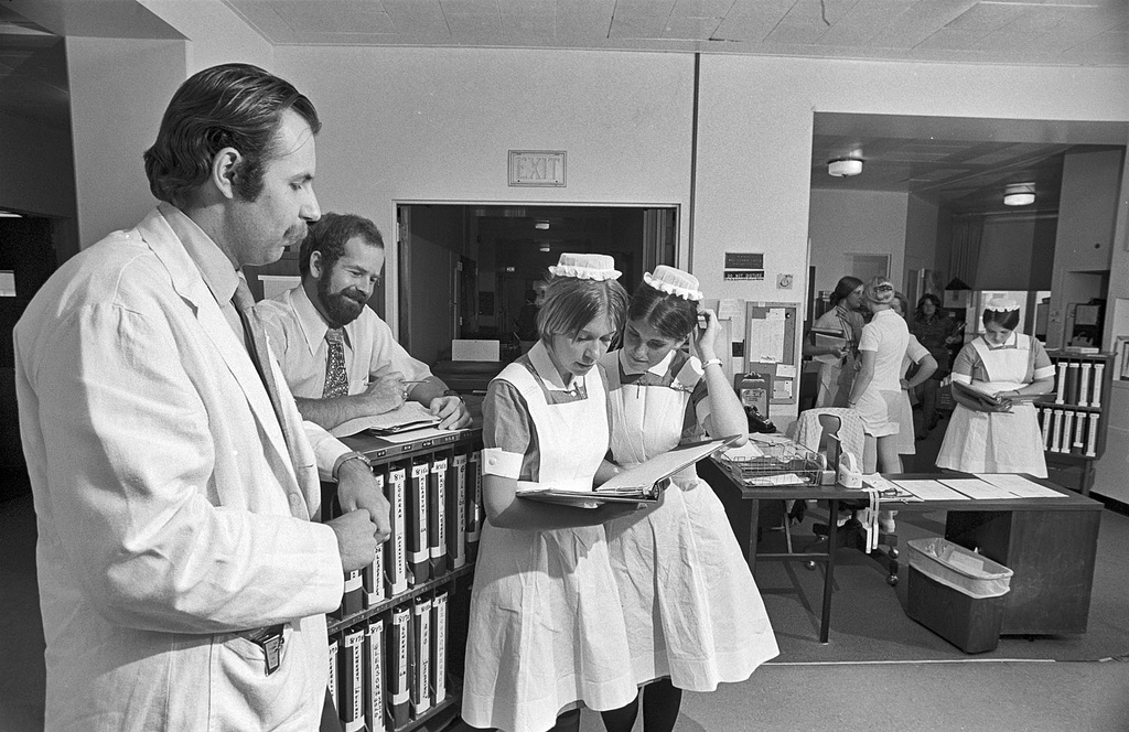 Mass. General Hospital student nurses & doctor, Boston