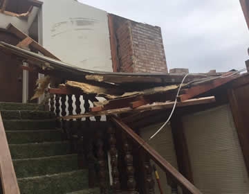 How do nurses prepare for a hurricane?