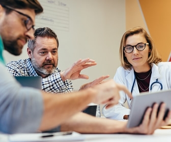 Confronting Doctors with Wrong Orders