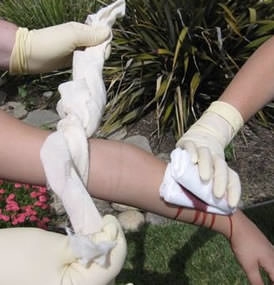 How Do I Become a Hyperbaric Nurse?