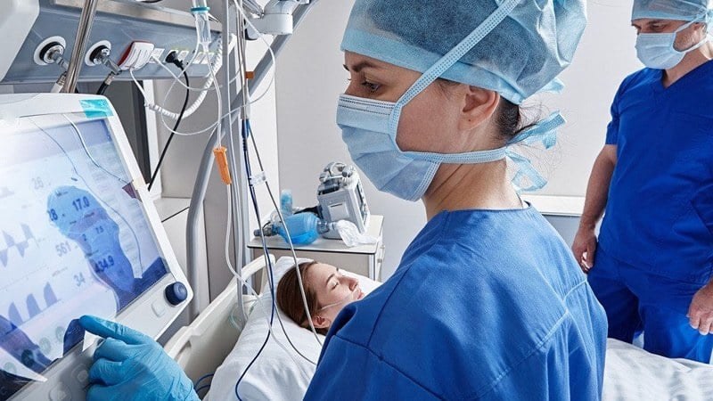 Nursing student working in a hospital in Oklahoma.
